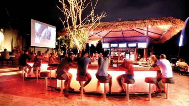 Клуб SkyGarden Bar N Lounge на Бали