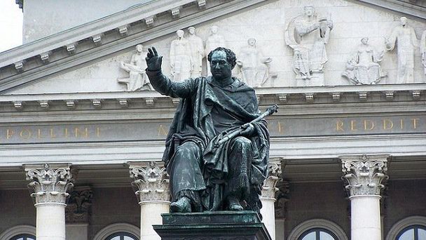 Памятник первому королю Баварии Максимилиану I Иосифу в Мюнхене