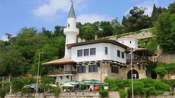 Дворец королевы Марии в Балчике