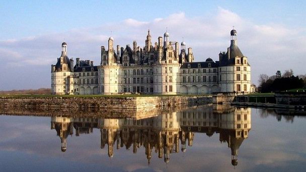 Замок Шамбор в Долине Луары Замок Шамбор в Долине Луары