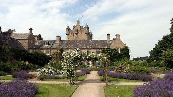 Замок Кодор в Шотландии