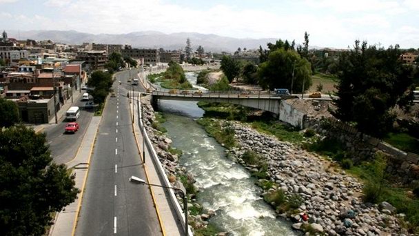 Проспект Ла-Марина в Винья-дель-Маре Проспект Ла-Марина в Винья-дель-Маре