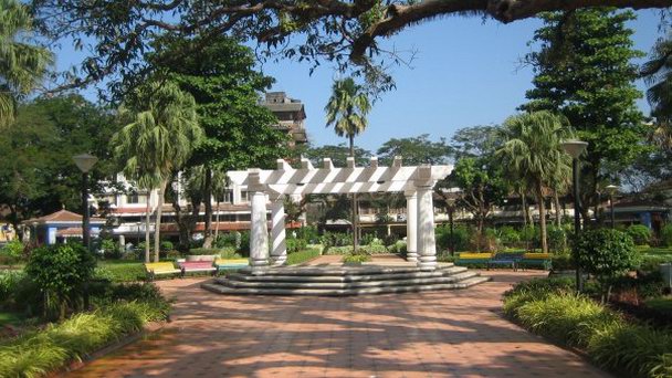 Площадь Ларго-де-Игреха в Гоа