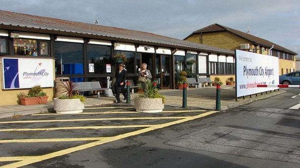 Аэропорт Плимут в Англии