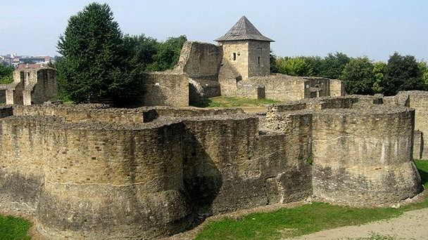 Тронная крепость в Молдове