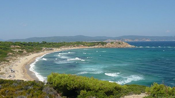 Пляж Мандраки-Элиас в Скиатосе