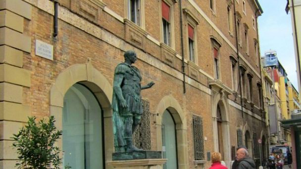 Римини.Площадь Тре-Мартири (Tre Martiri)