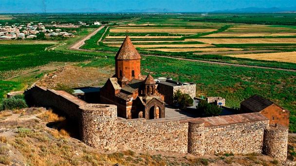 Хор Вирап в Севане