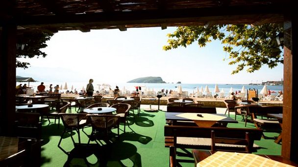 Ресторан Zeleni Gaj на Будванска Ривъере Ресторан Zeleni Gaj на Будванска Ривъере