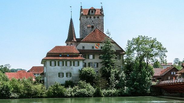 Замок Арванген в Цюрихе