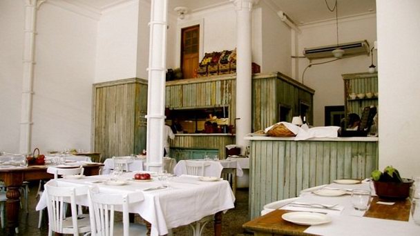 Ресторан Caseros в Буэнос-Айресе