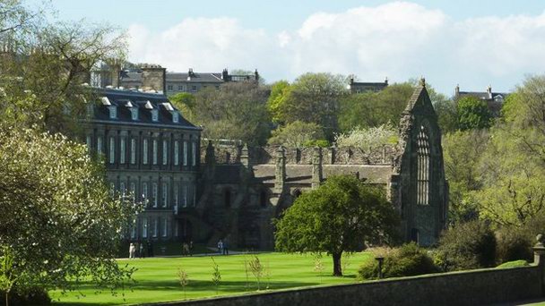 Аббатство Holyrood в Шотландии