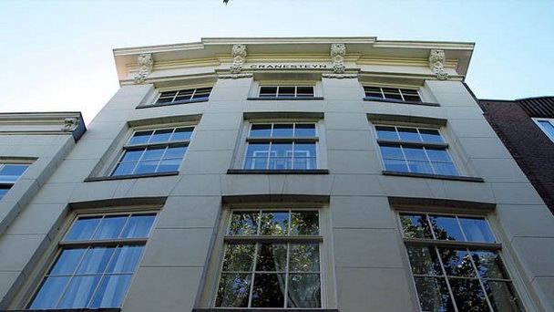 Здание-замок Cranestein в Утрехте