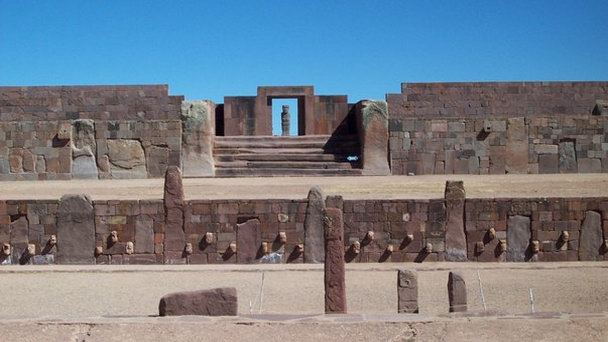 Археологический комплекс Тиуанаку в Ла Пасе Археологический комплекс Тиуанаку в Ла Пасе