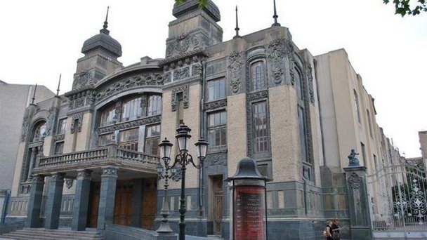 Азербайджанский театр оперы и балета в Баку