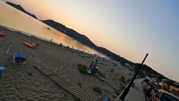 Пляж Агиос Георгиос на Керкире