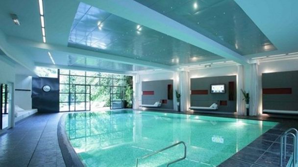 Кен Клуб в Париже