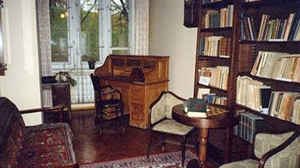 Мемориальный музей В. Кревес-Мицкявичюса в Вильнюсе Мемориальный музей В. Кревес-Мицкявичюса в Вильнюсе