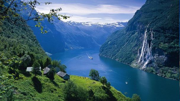 Гейрангер-фьорд в Мёре-ог-Ромсдале Гейрангер-фьорд в Мёре-ог-Ромсдале