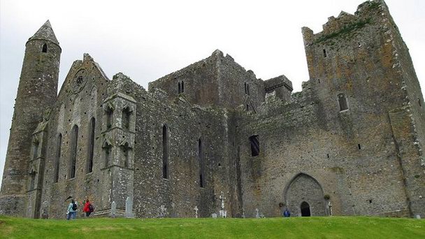 Замок Кашел в Южном Типперэри