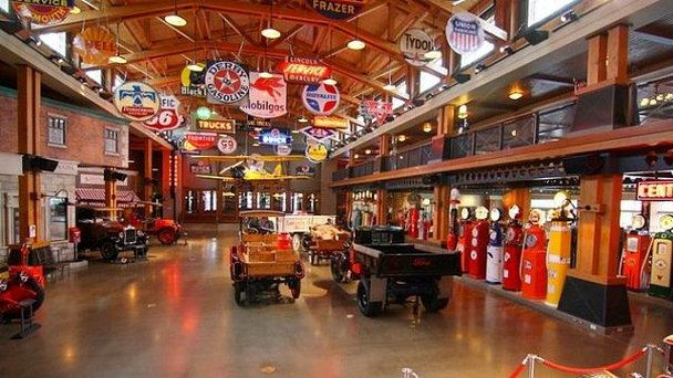 Музей Аллея Бензина в Альберте
