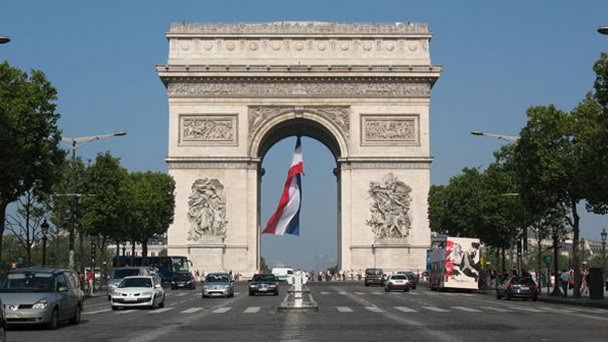 Триумфальный путь в Париже