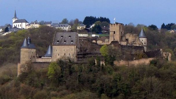 Замок Петтинген в Люксембурге