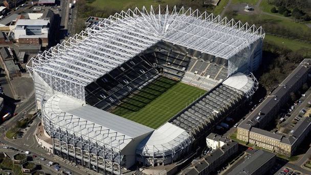 Стадион Сент-Джеймс Парк в Англии