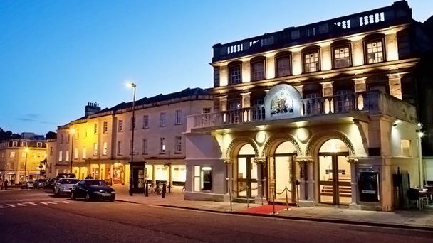 Королевский театр в Англии