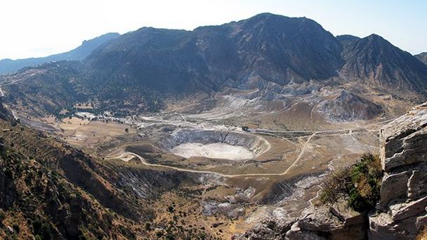 Вулкан Нисирос на Косе Вулкан Нисирос на Косе