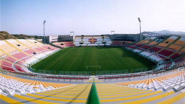 Стадион Сан-Филиппо в Сицилии Стадион Сан-Филиппо в Сицилии