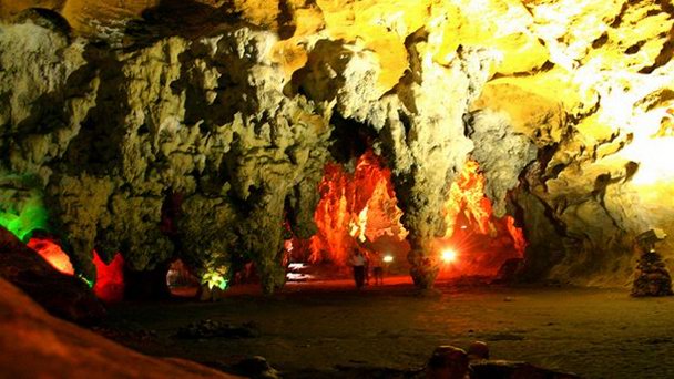 Пещера Loltun на п-ове Юкатан