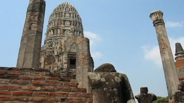 Храм Ват Ратчабурана в Айютайи