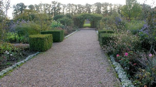 Парк замка Галлевиль в Нормандии