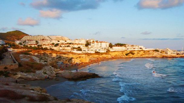 Нудистский пляж Ситжес в Коста Даураде