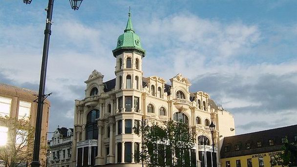 Унивемаг Остинс в Северной Ирландии