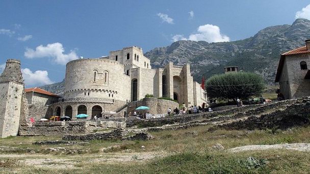 Гора Сари Салтики в Круи