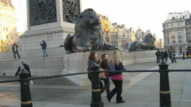 Бронзовые львы в Лондоне Бронзовые львы в Лондоне