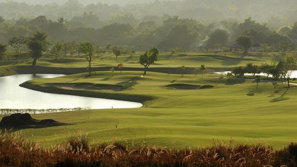 Поле для гольфа «Ханса» в Чианг Маи