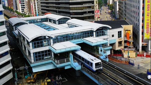 Станция Восточная Нанкинская улица в Тайпее