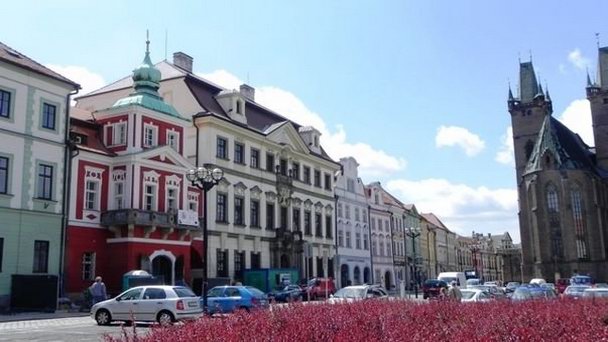 Иезуитская площадь в Зноймо Иезуитская площадь в Зноймо