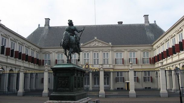 Дворец Noordeinde в Гааге