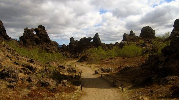«Черная крепость» Диммуборгир в Северной Исландии
