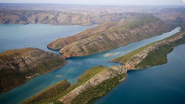 Горизонтальный водопад в бухте Талбот в Кимберли Горизонтальный водопад в бухте Талбот в Кимберли