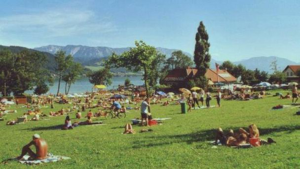 Парк Freibadeanlage Litzlberg в Зальцкаммергуте