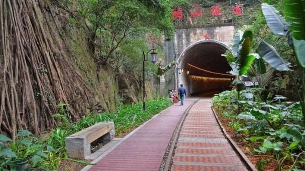 Железнодорожный тоннель Ваншишань в Фуцзяни