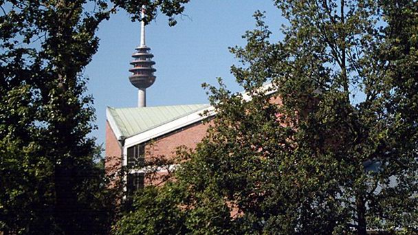 Нюрнбергская телевизионная башня в Баварии