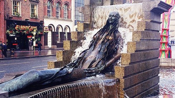 Монумент-фонтан Анны Ливии Плюрабель в Дублине