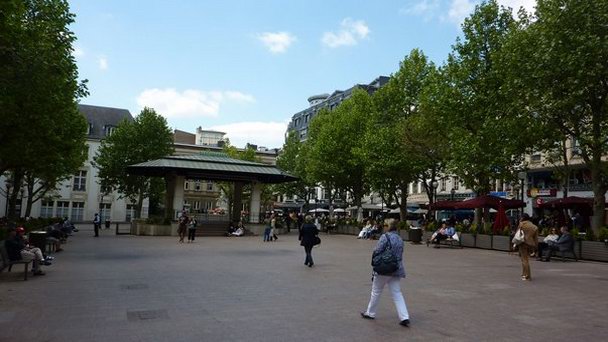 Площадь Place d`Armes