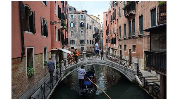 Мост Баретери в Венеции Мост Баретери в Венеции